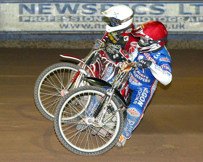 Jonsson sticks with Coventry Bees.