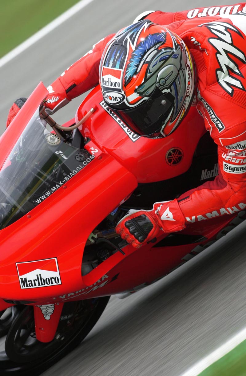 NSR star Capirossi beats Barros.