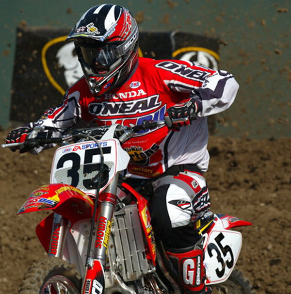 Mach 1 announces Wey, Voss for 2003.