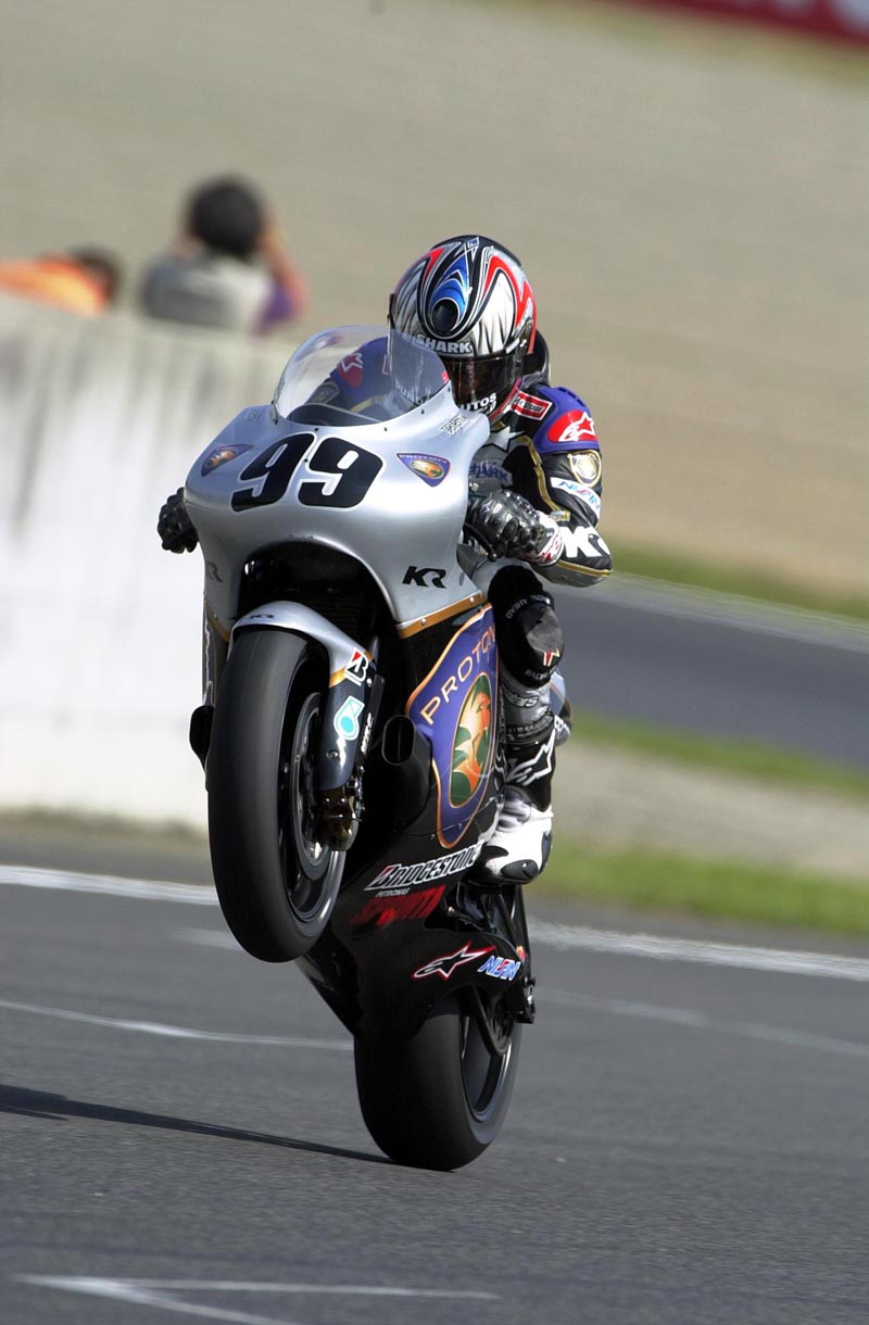 Pitt a hit with Kawasaki after 'remarkable' debut.