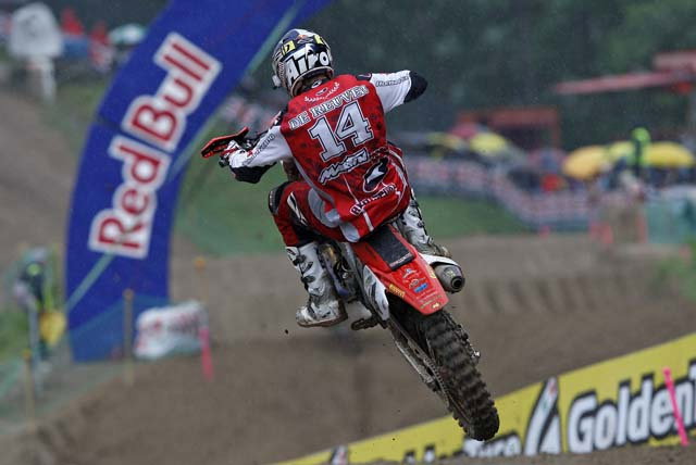 Grant wins Anaheim opener!