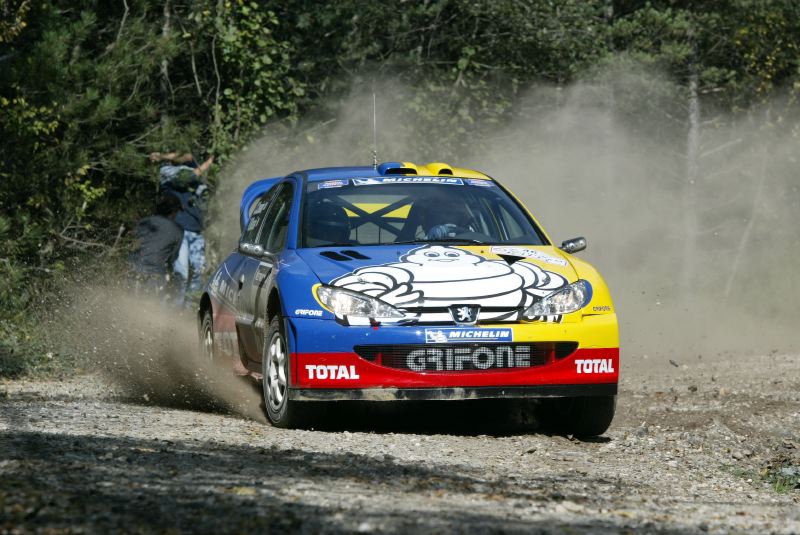 No seat for Sainz as Hyundai gets 2003 campaign.