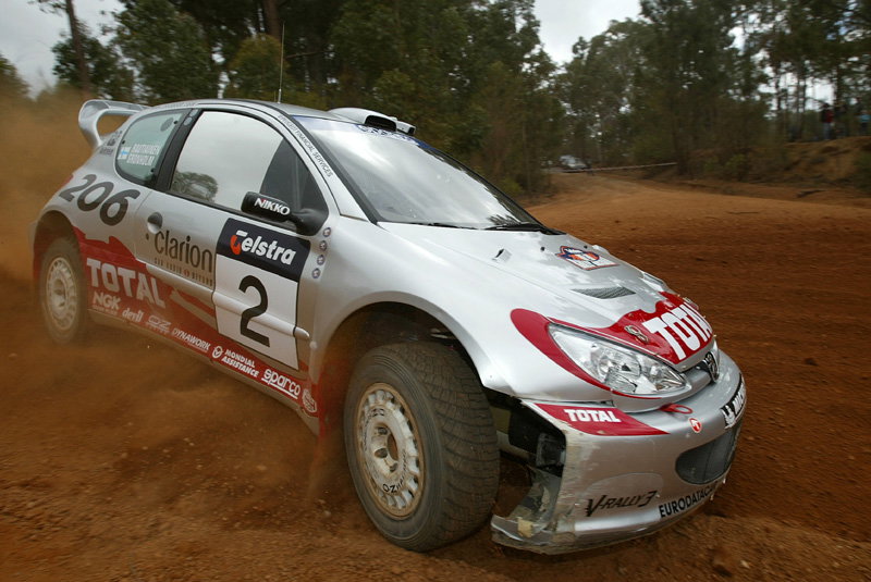 Big crash leaves Grataloup in hospital.