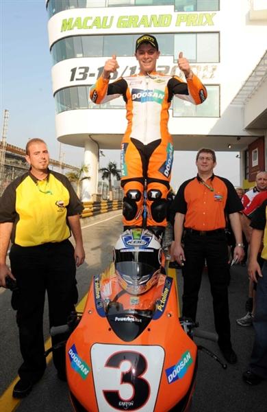 Andrews, Da Costa to MSS Kawasaki.