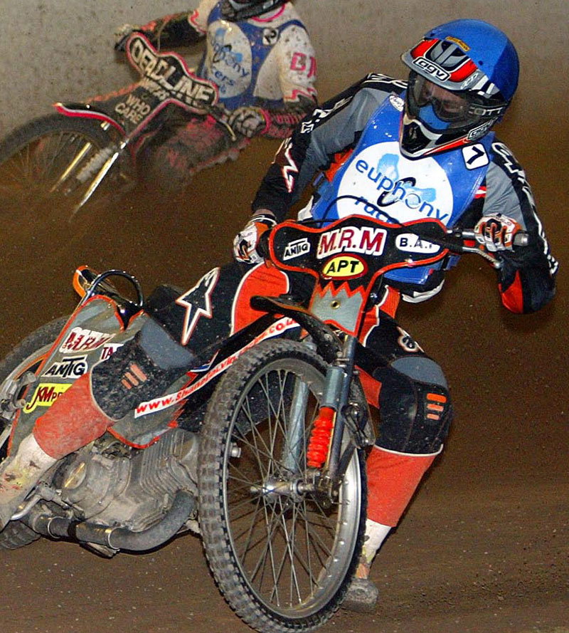 Villar benefit opens 2004 season.