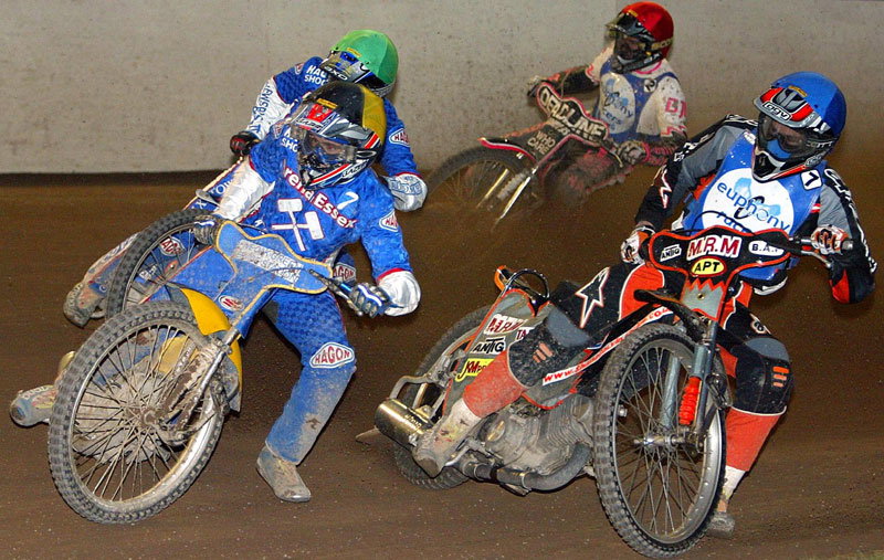 Cunningham celebrates ten years.