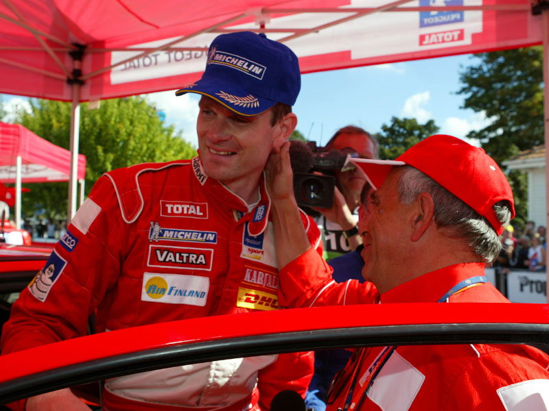 McRae may still secure WRC drive for 2004.