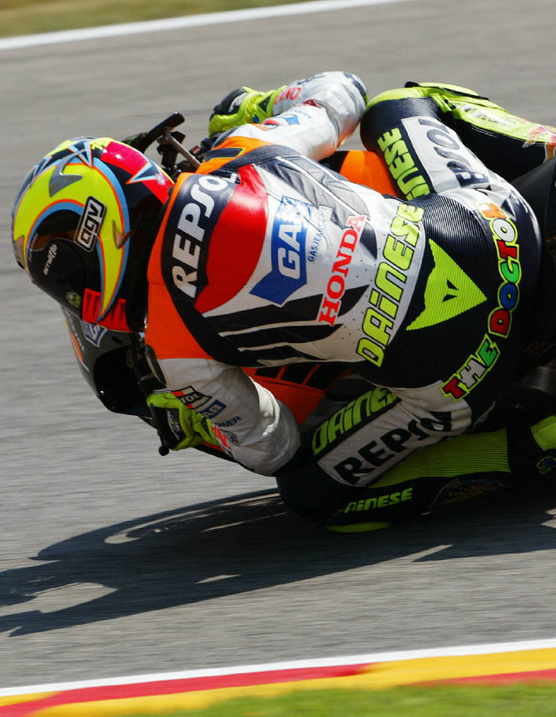 Rossi triumphs in all-Italian showdown.