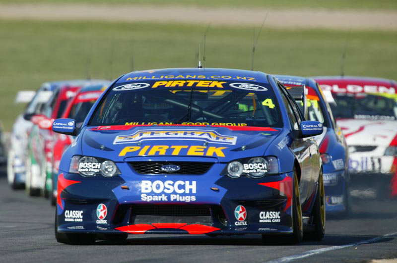 Caltex, Pirtek join together on and off the track.