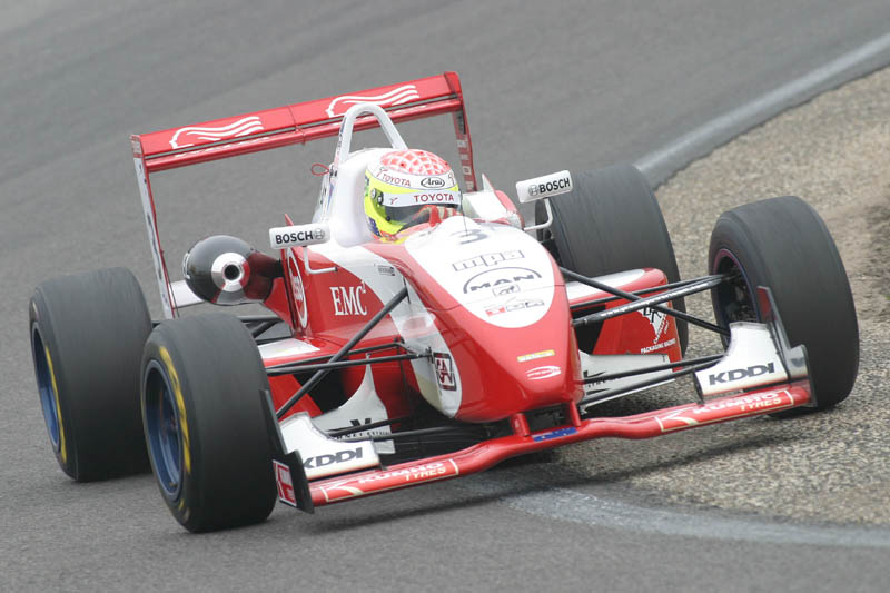 Austin takes British F3 victory at Donington.
