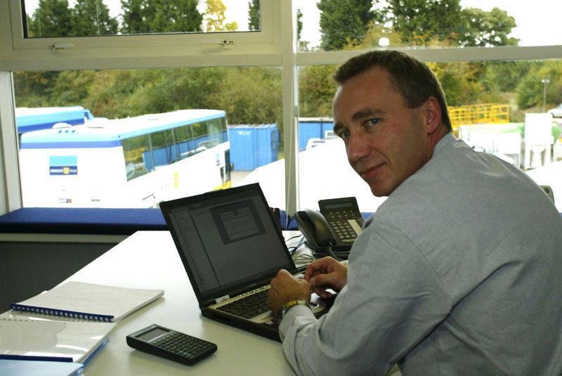 BAR announce sponsorship deal with Ray-Ban.