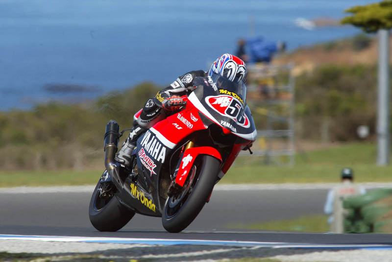Bayliss shines, but Biaggi fastest as 2003 ends.