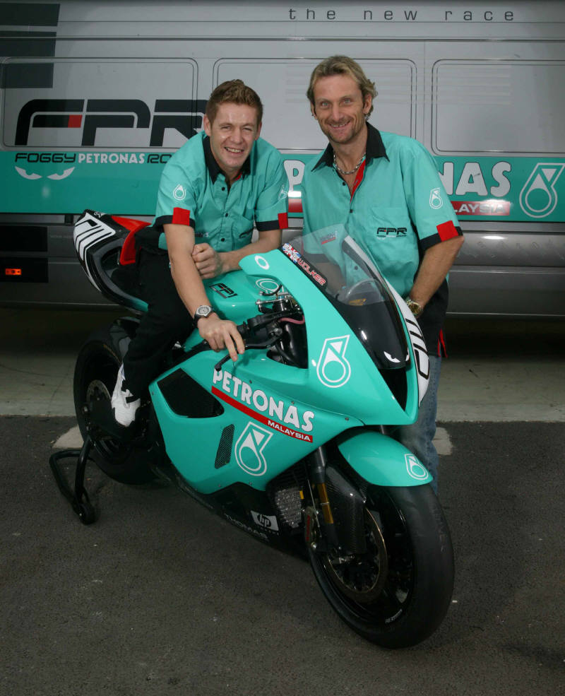 Laconi dominates on Ducati Fila debut.