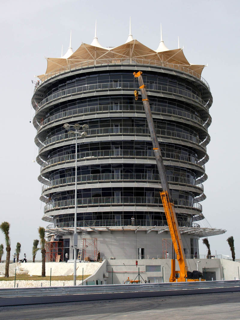 Hill tells DC: Forget McLaren - be selfish.