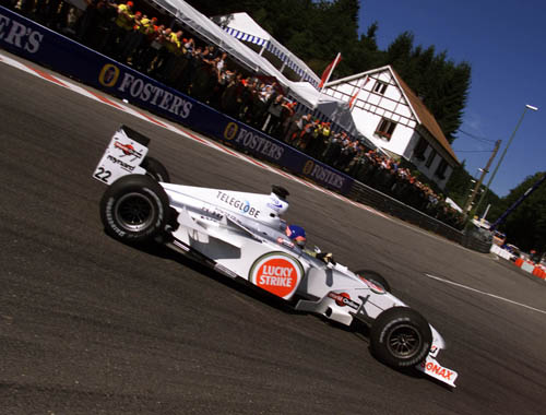 Panis to join Toyota Racing in 2003.