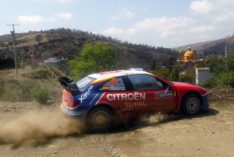 First pictures: Ford Focus RS WRC 04.