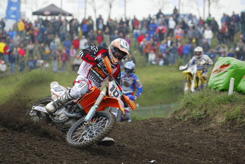 Carmichael takes Phoenix victory - Bubba injured.