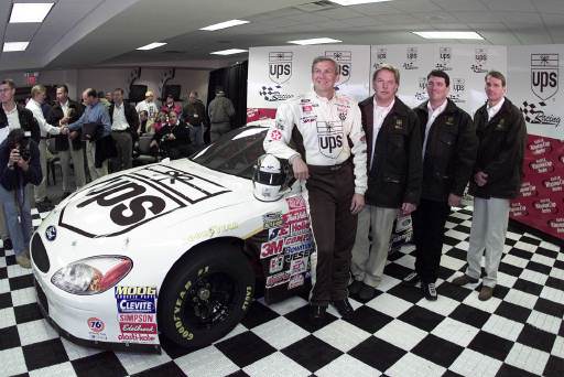 Benson relying on Hendrick Power for Harrah's 500.