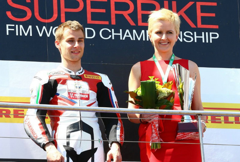 Lowes shows pace at WSBK test despite injury