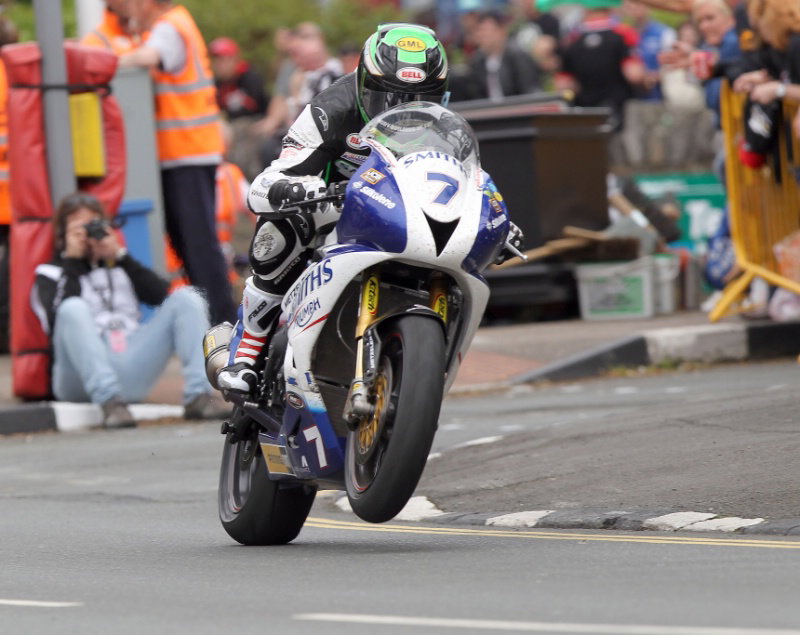 Martin wins Spring Cup for Tyco BMW