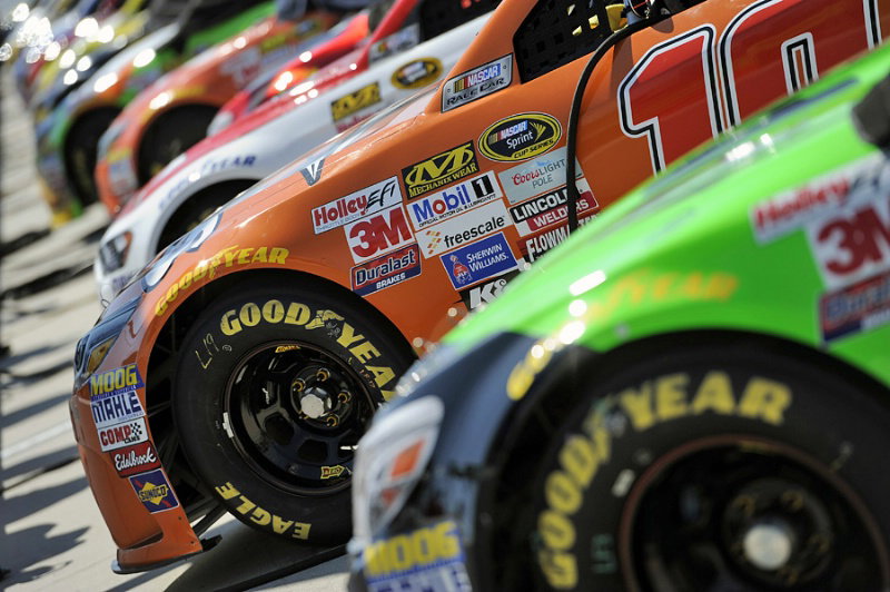 NASCAR Xfinity: Harvick wins Atlanta with ease - again