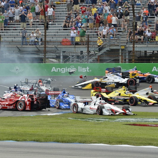 Castroneves slams Barnhart over officiating