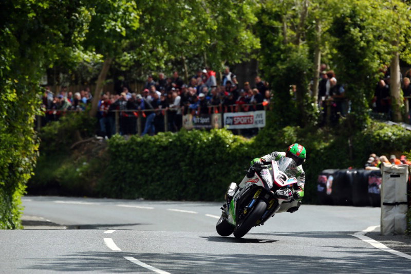 TT 2015: Martin joins elite '132 Club' in Senior