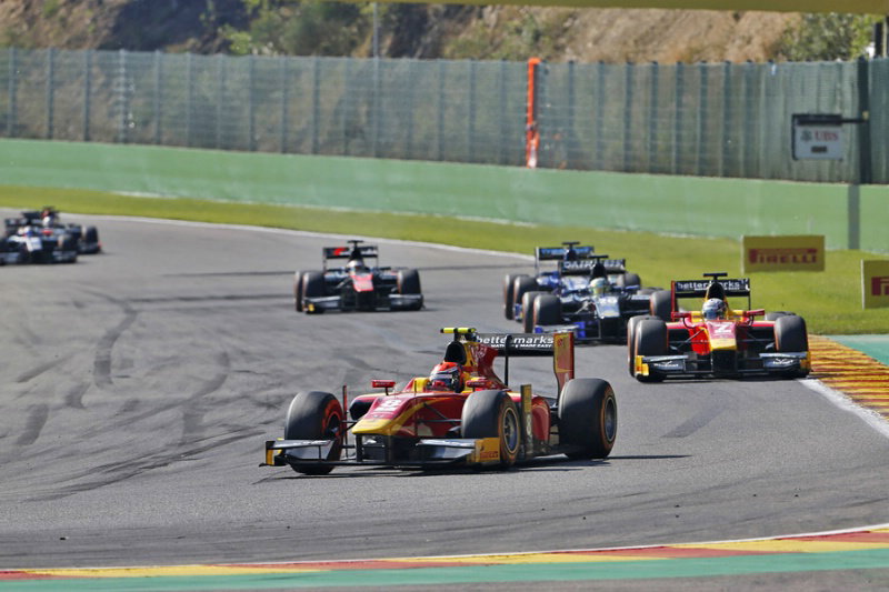 GP2: Surgery success for de Jong after Saturday crash