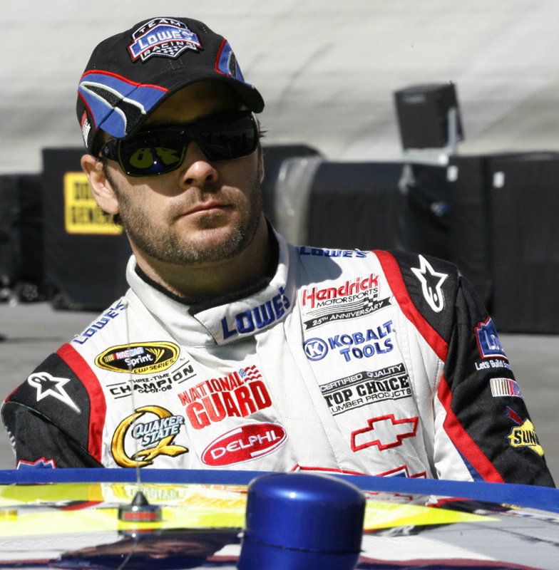 Martin takes Phoenix pole.