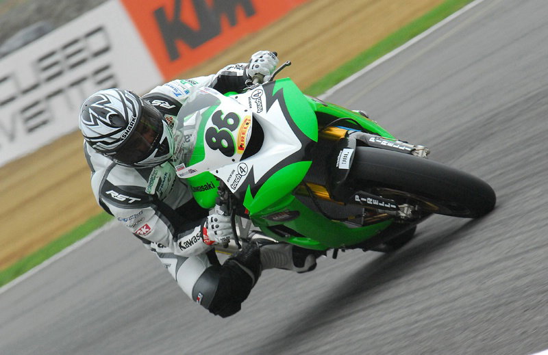 Brookes says sorry for Mallory accident