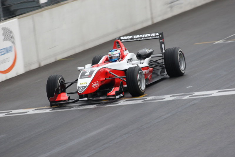 Race results (2) - Rockingham