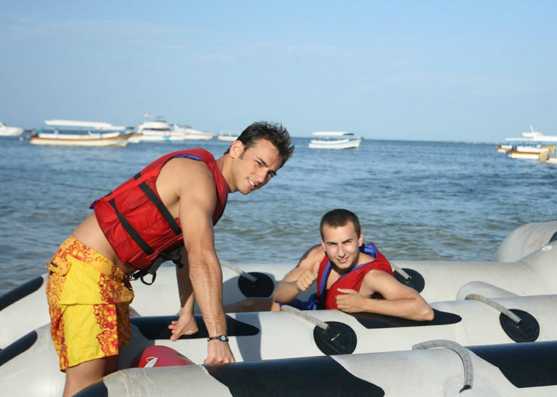 MotoGP to return to 1000cc for 'new era' in 2012