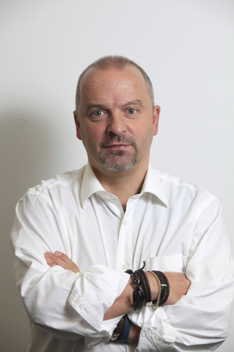 Wing problem halts Virgin test