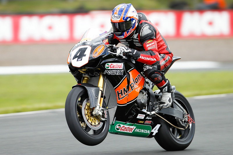 Rain prompts race one red flag