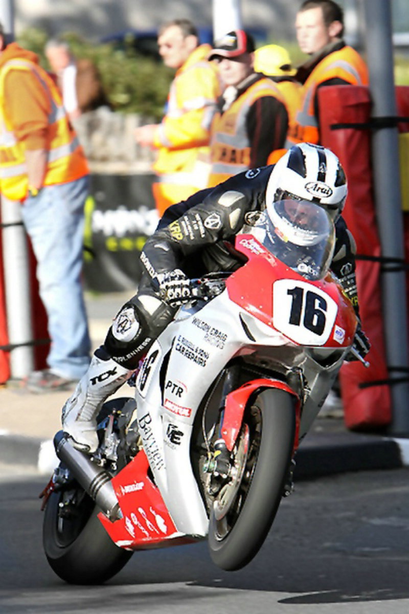 Michael Dunlop unfazed by Seeley threat at NW200