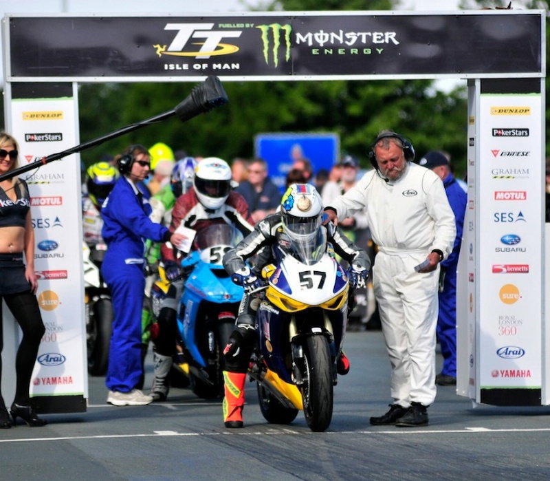 Guy Martin's progress thwarted on finals laps of Superbike TT