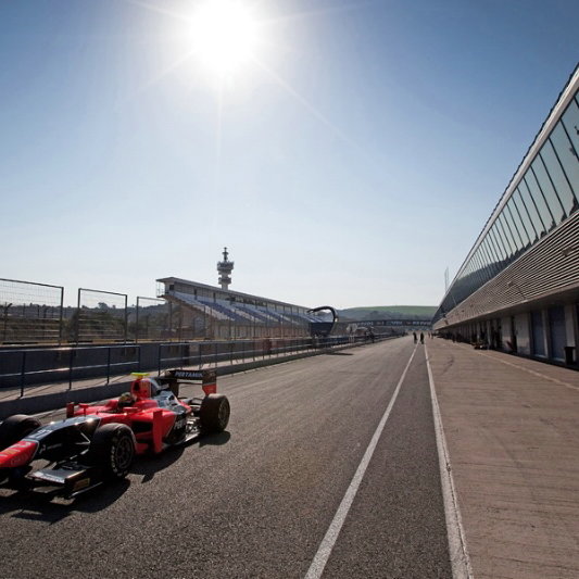 Canamasas fills remaining Caterham seat