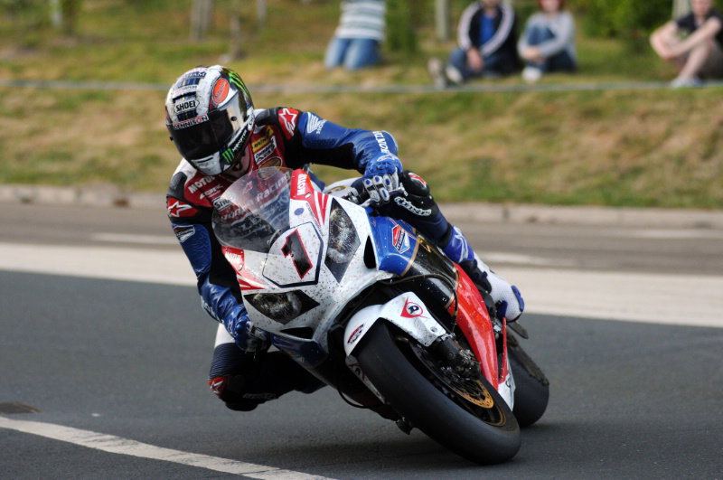 Michael Dunlop misses challenge of ex-rival Farquhar