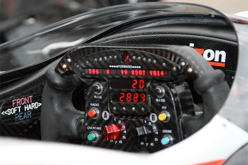 Briscoe pips Power after Bourdais crashes out