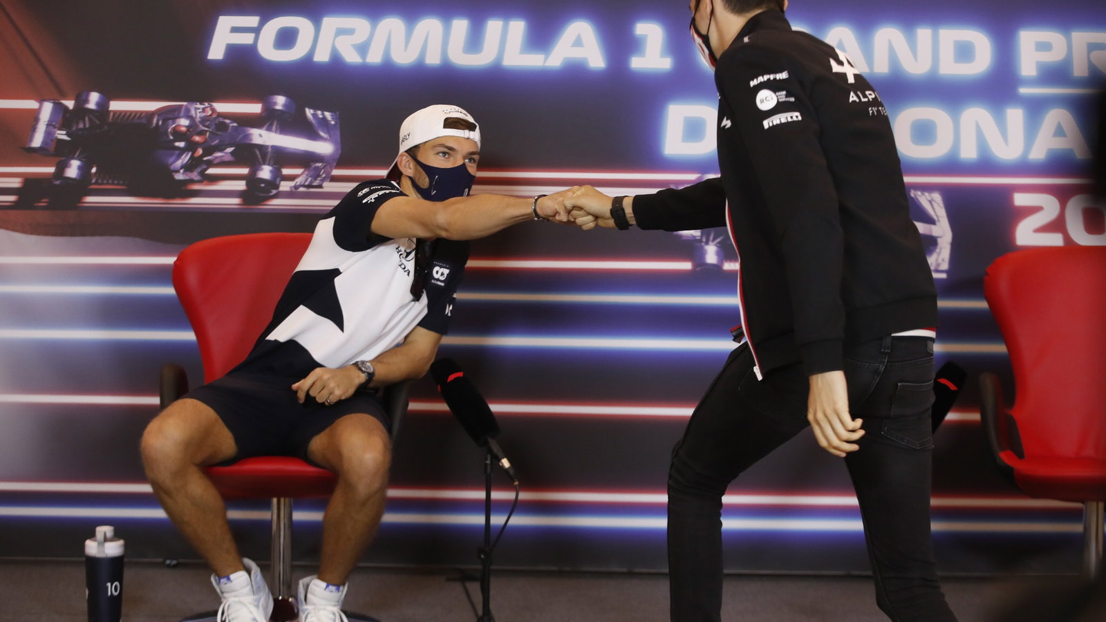 (L to R): Pierre Gasly (FRA) AlphaTauri and Esteban Ocon (FRA) Alpine F1 Team in the FIA Press