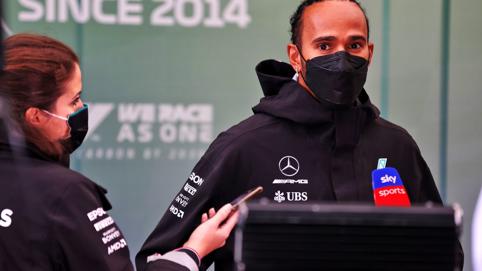 Lewis Hamilton (GBR) Mercedes AMG F1 with the