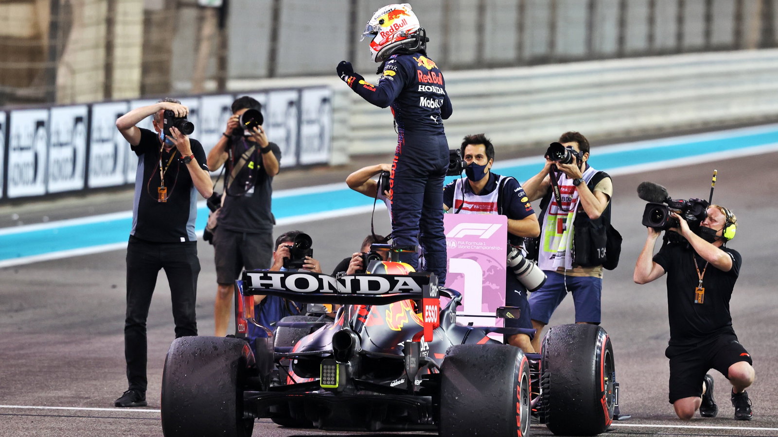 Race winner and World Champion Max Verstappen (NLD) Red Bull Racing RB16B celebrates in parc