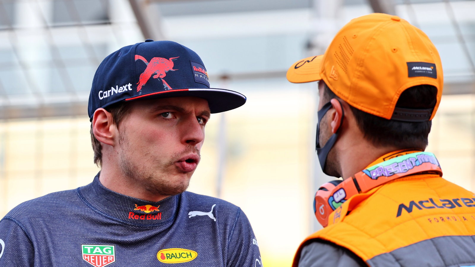 (L to R): Max Verstappen (NLD) Red Bull Racing and Daniel Ricciardo (AUS) McLaren on the drivers