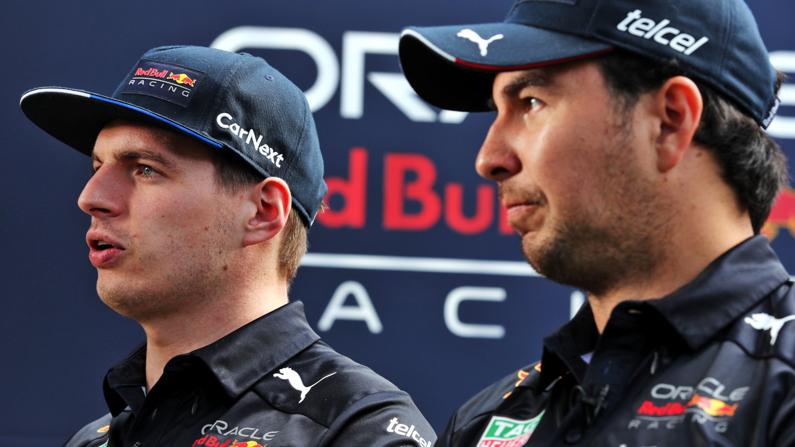 (L to R): Max Verstappen (NLD) Red Bull Ra