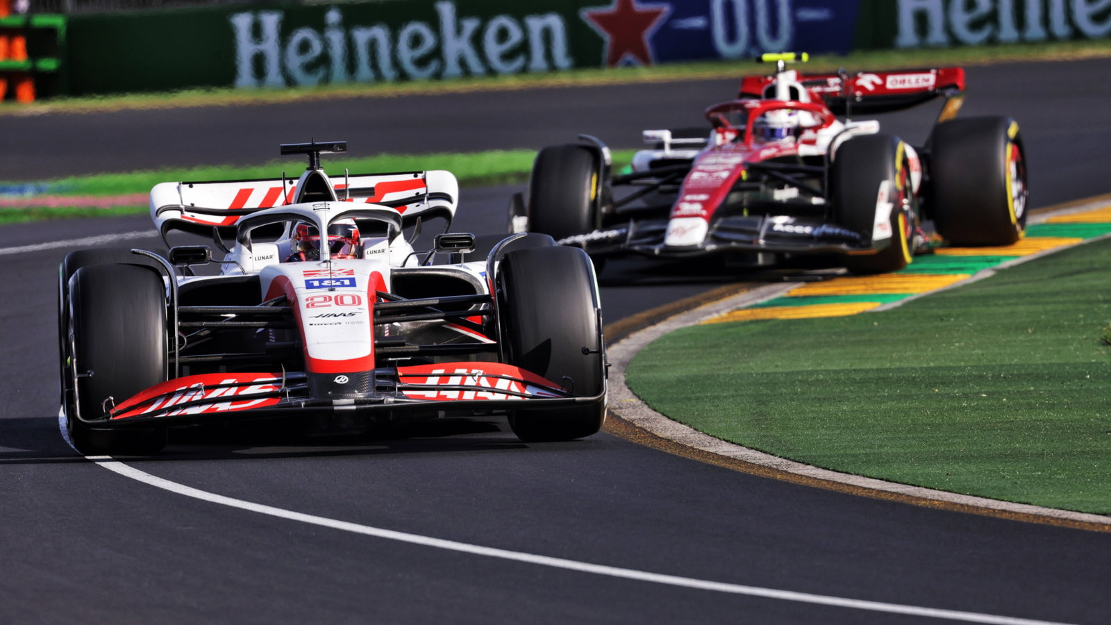Kevin Magnussen (DEN) Haas VF-