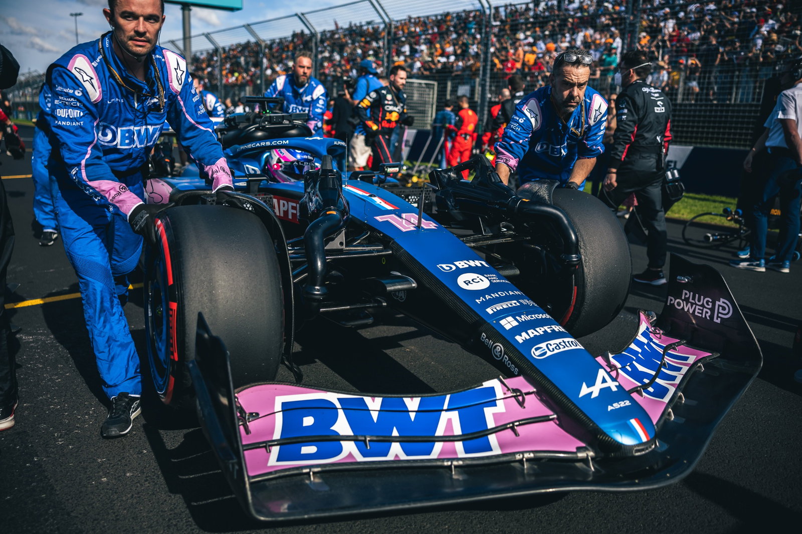 Fernando Alonso (ESP) Alpine F1 Team A522 on the grid. Formula 1 World Championship, Rd 3, Australian Grand Prix, Albert