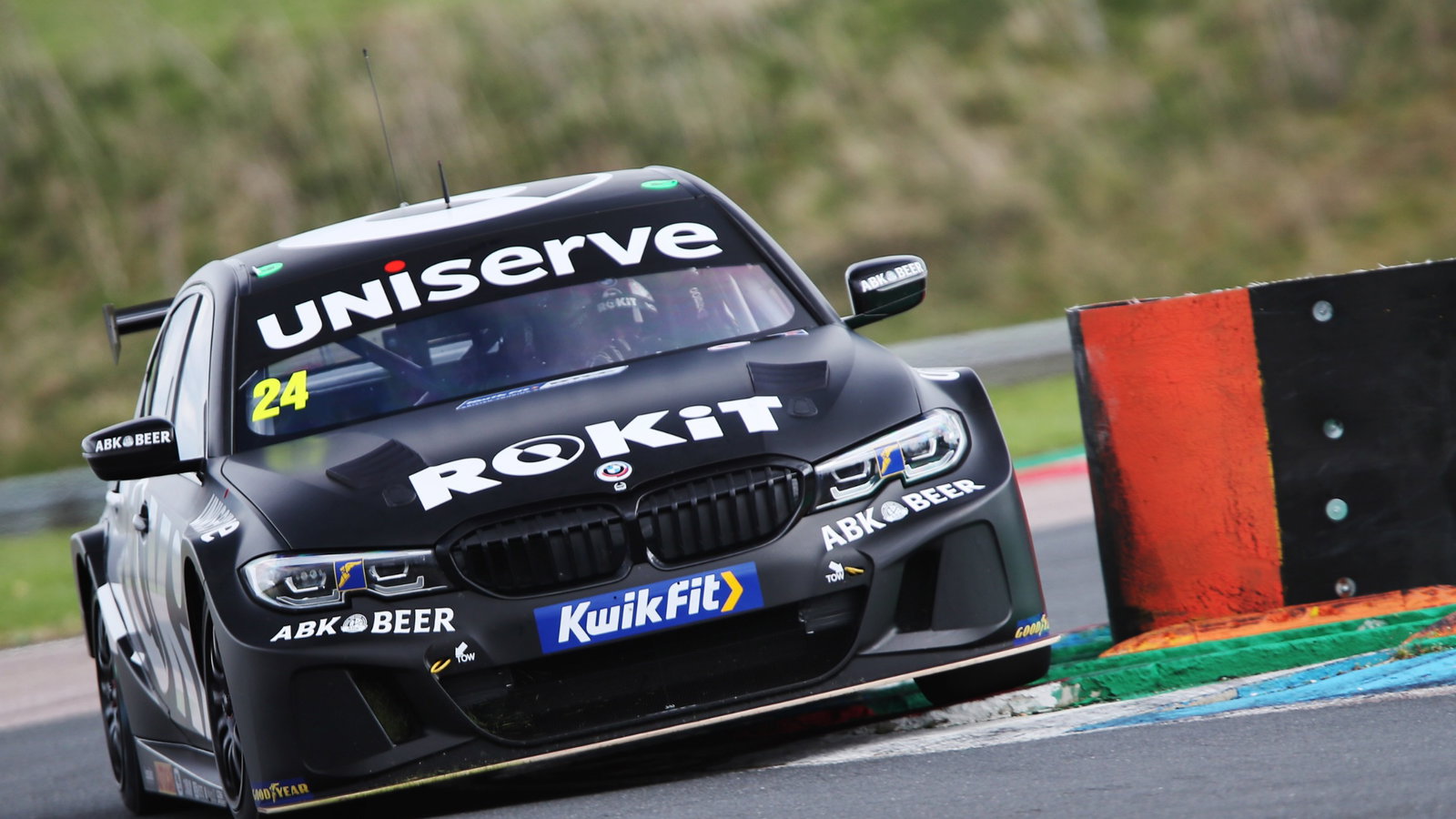 Jake Hill (GBR) - ROKiT MB Motorsport BMW 330e M