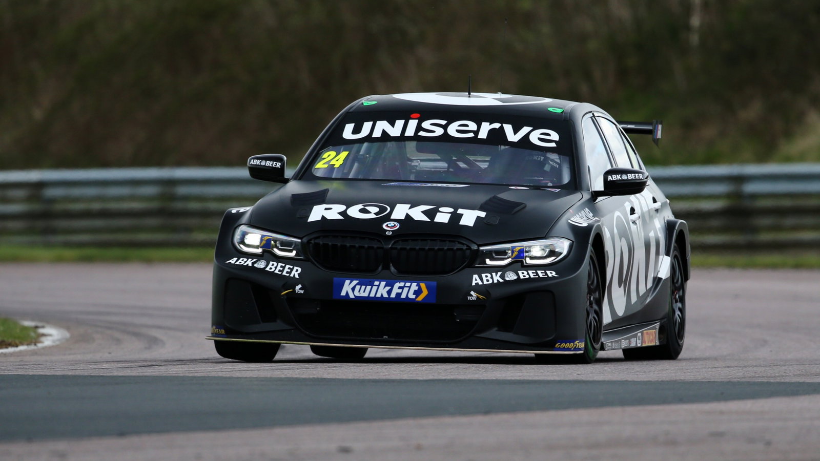Jake Hill (GBR) - ROKiT MB Motorsport BMW 330e M