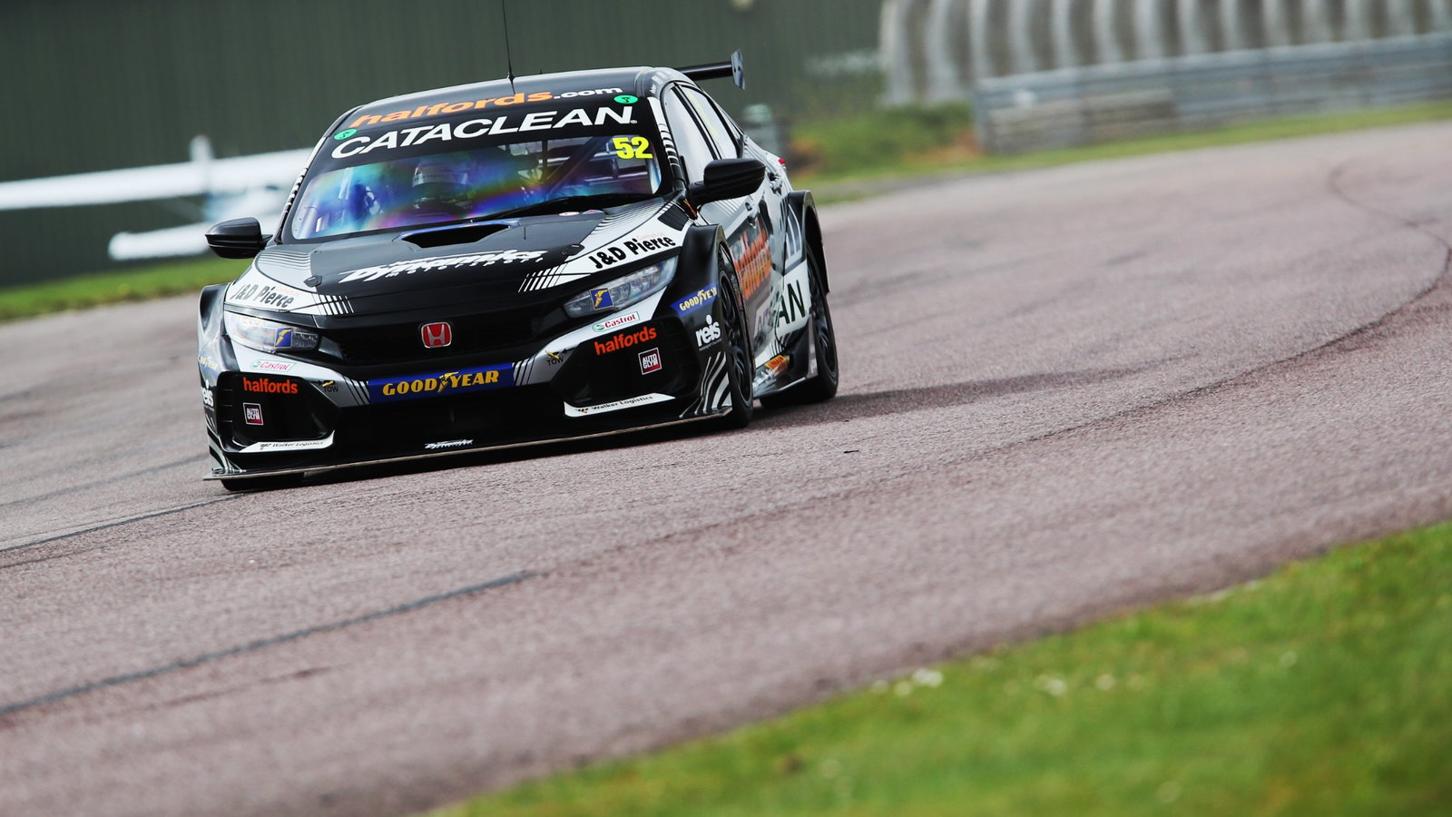 Gordon Shedden (GBR) - Halfords Racing with Cataclean Honda Civic Type