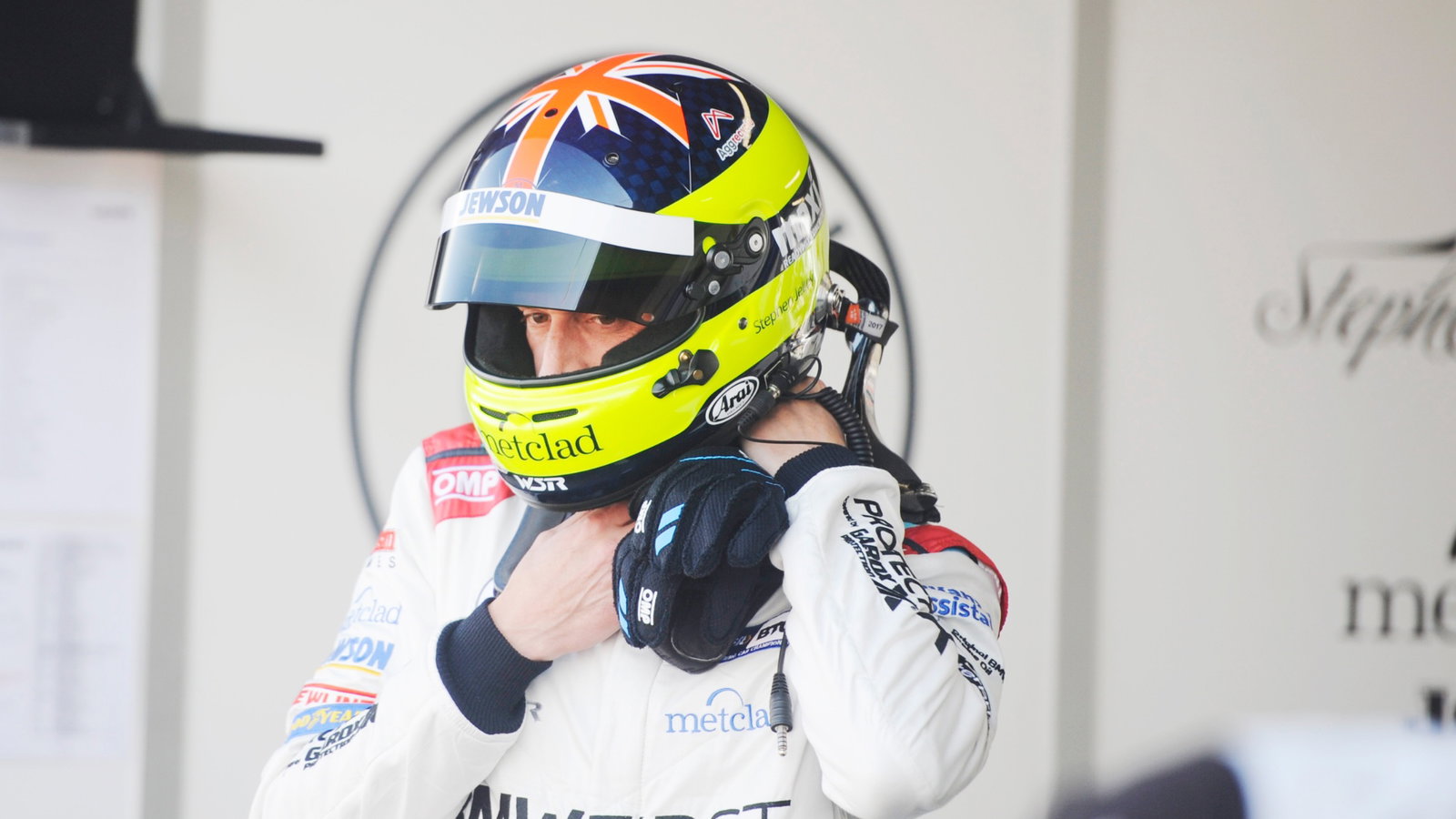 Stephen Jelley (GBR) - Team BMW BMW 330e M